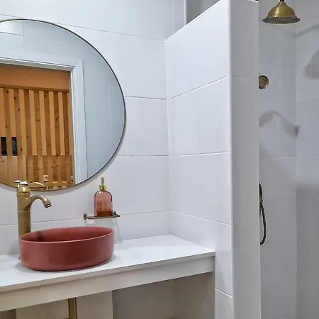 Apartman Flats 323 *